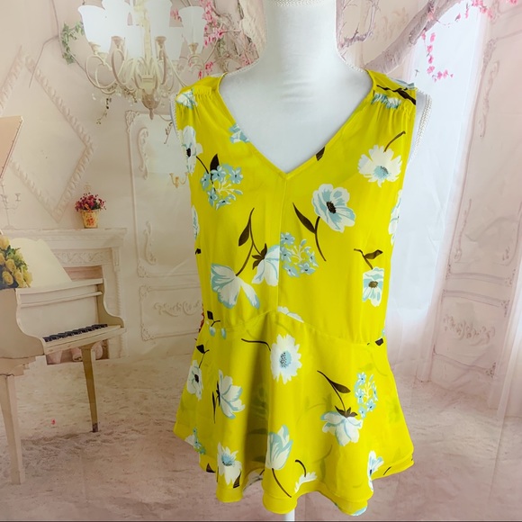 Cabi Yellow Floral Dazzle Blouse - Picture 2 of 12